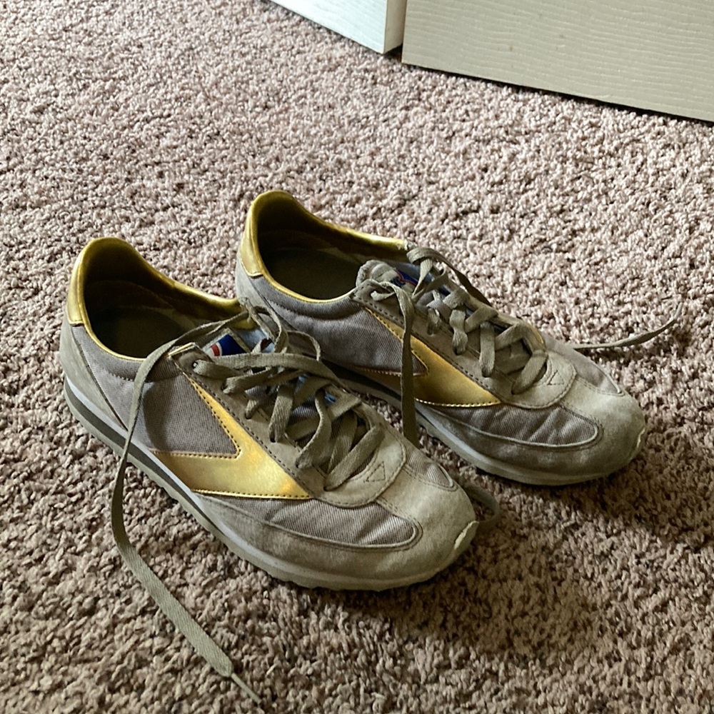 Brooks gold vintage style